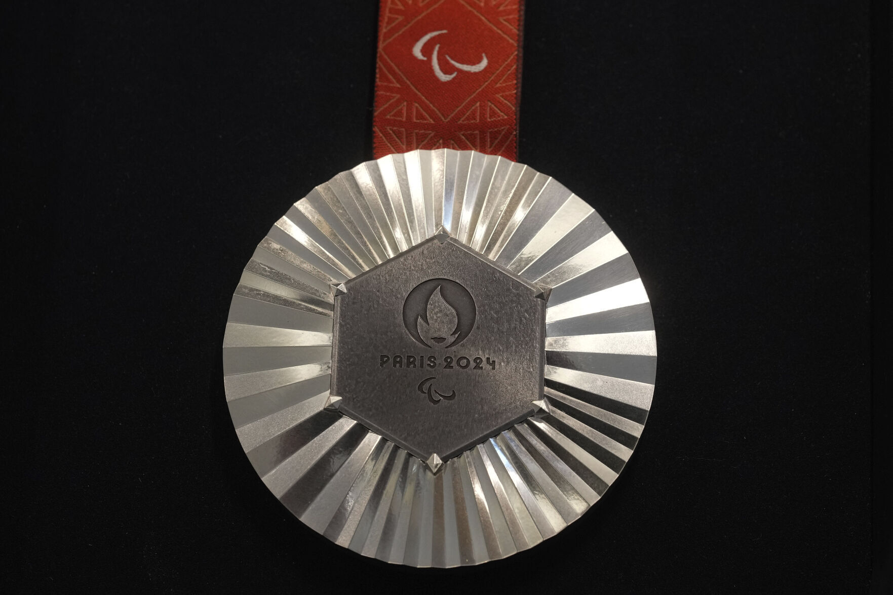 OLY Paris 2024 Medals Eiffel Tower
